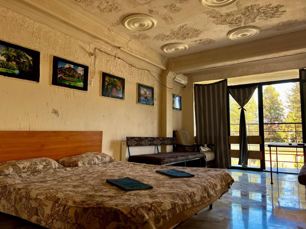 Smile Guesthouse Tiflis Dış mekan fotoğraf