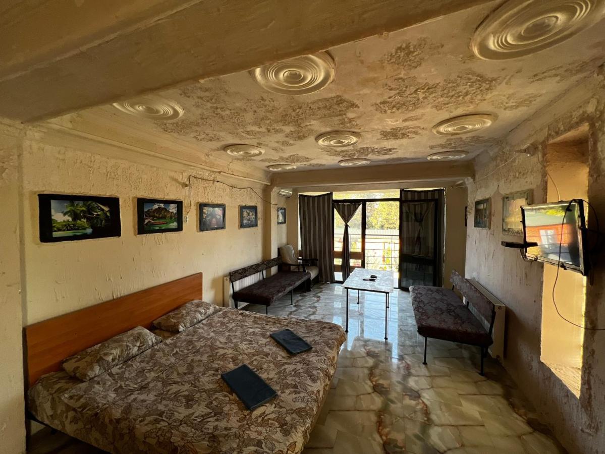 Smile Guesthouse Tiflis Dış mekan fotoğraf