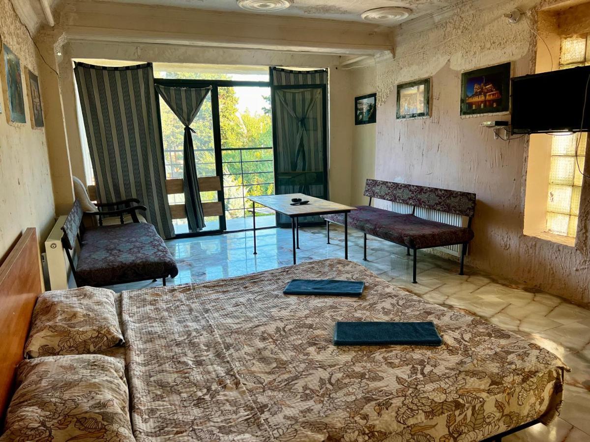 Smile Guesthouse Tiflis Dış mekan fotoğraf